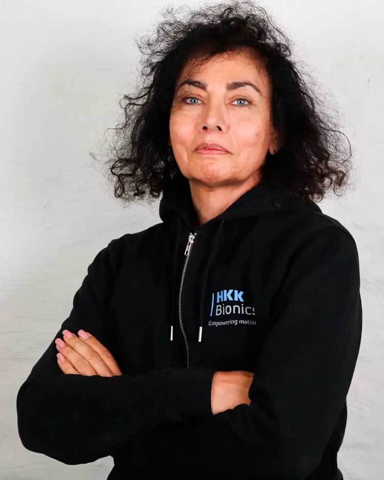 HKK-Bionics_Mitarbeiter-Produktion-Stefanie
